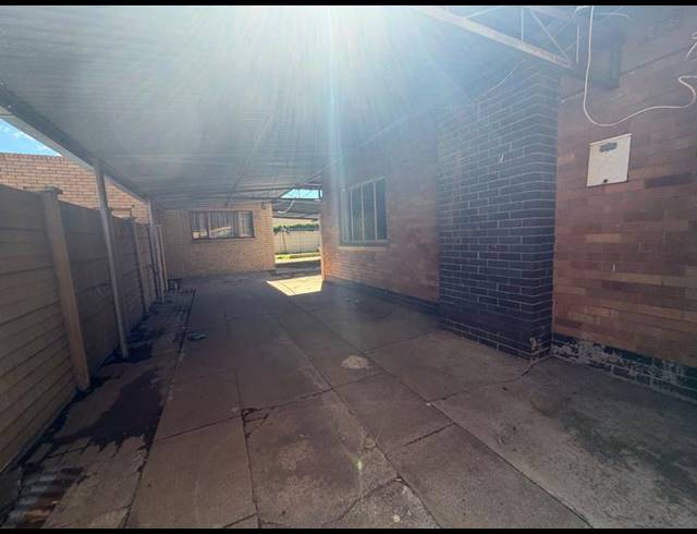 6 BEDROOM HOUSE FOR SALE IN VANDERBIJLPARK CE 2